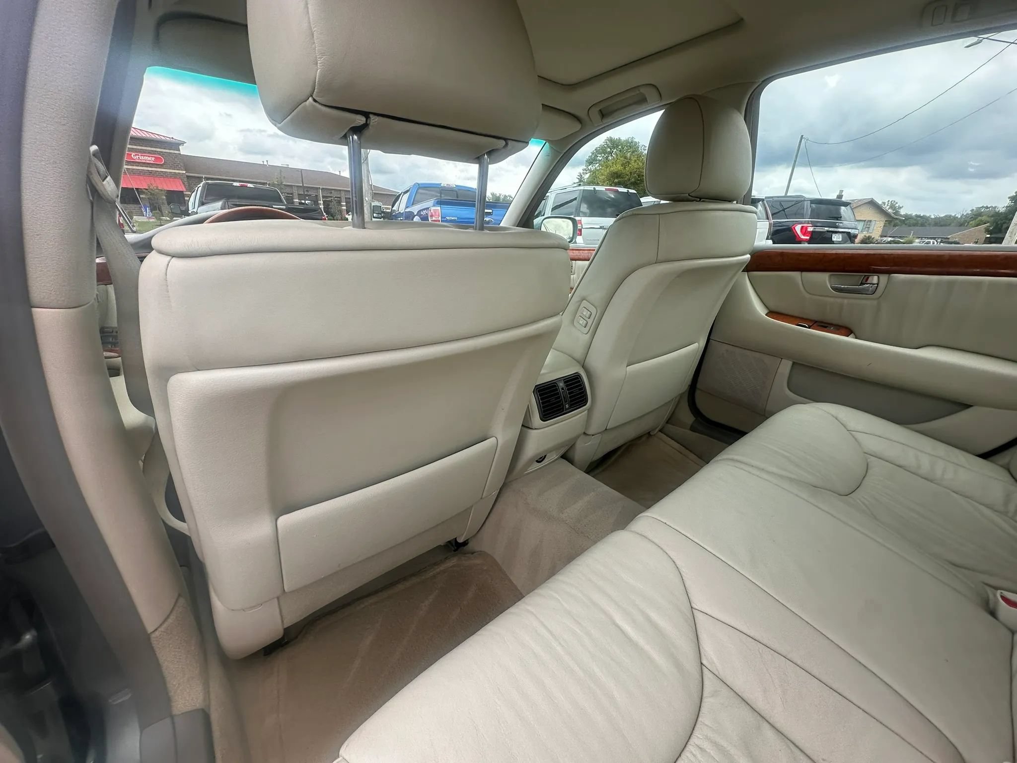 Used 2001 Lexus LS 430 RWD image 29