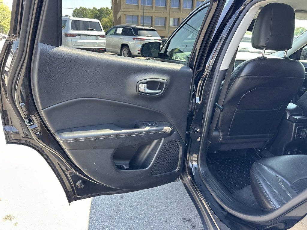 Used 2018 Jeep Compass Latitude image 19