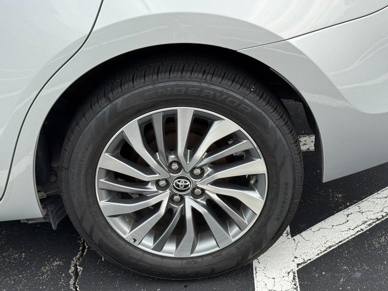 Used 2019 Toyota Corolla XLE FWD image 7