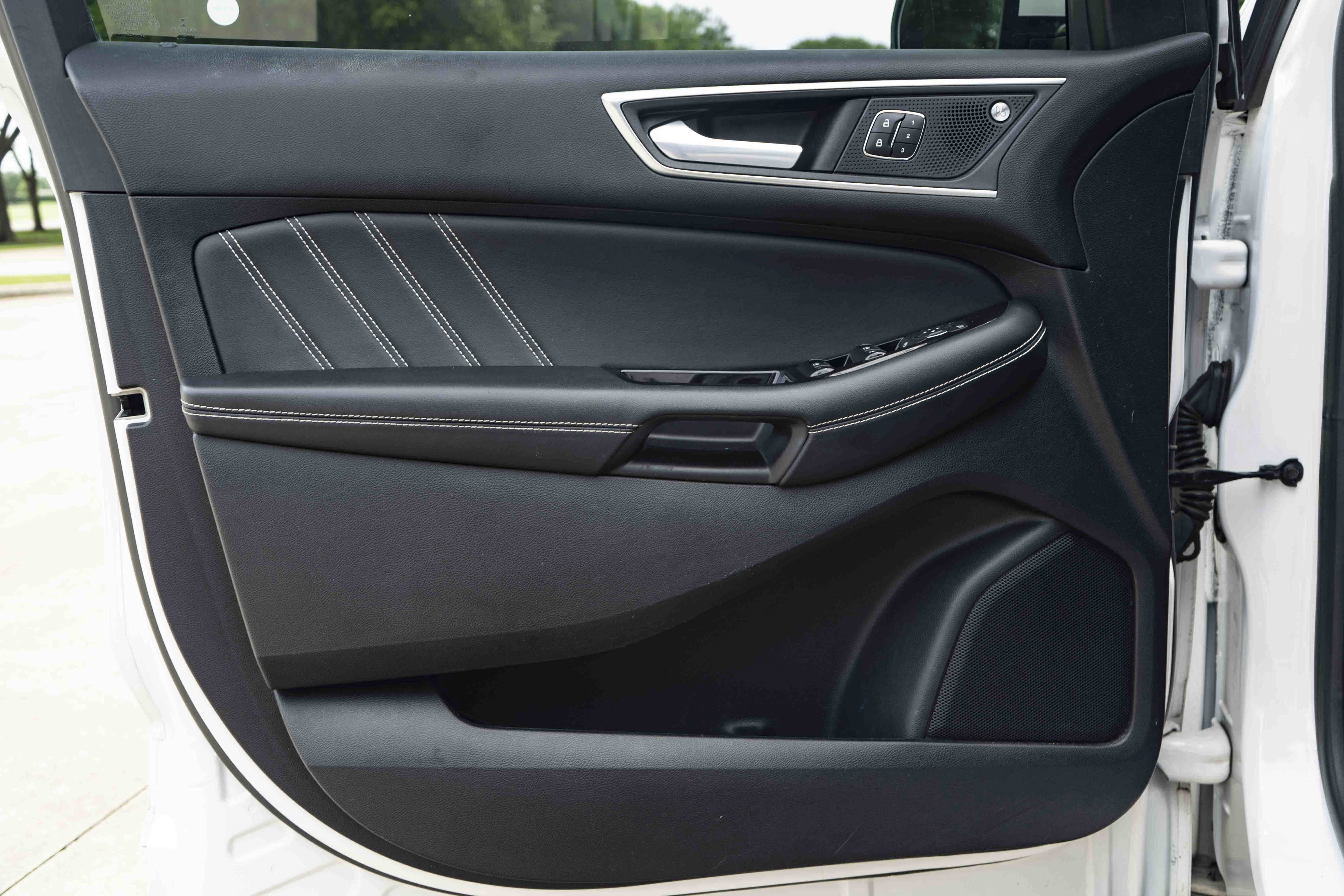 Used 2019 Ford Edge ST w/ Equipment Group 401A AWD/4WD image 35