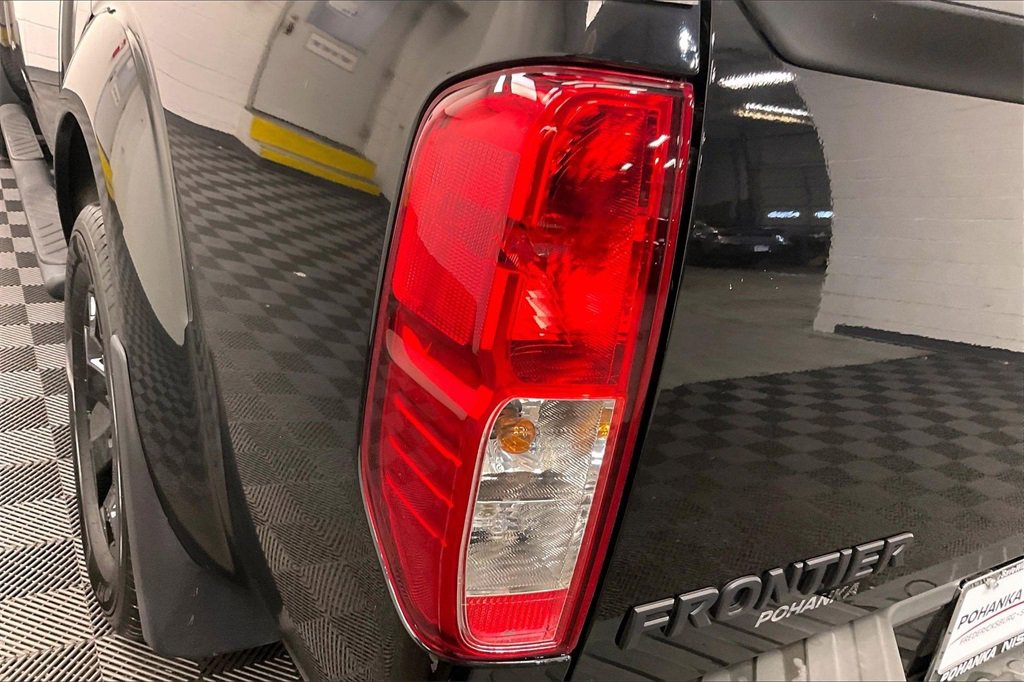 Certified 2020 Nissan Frontier SV w/ Midnight Edition Floor Mats image 26