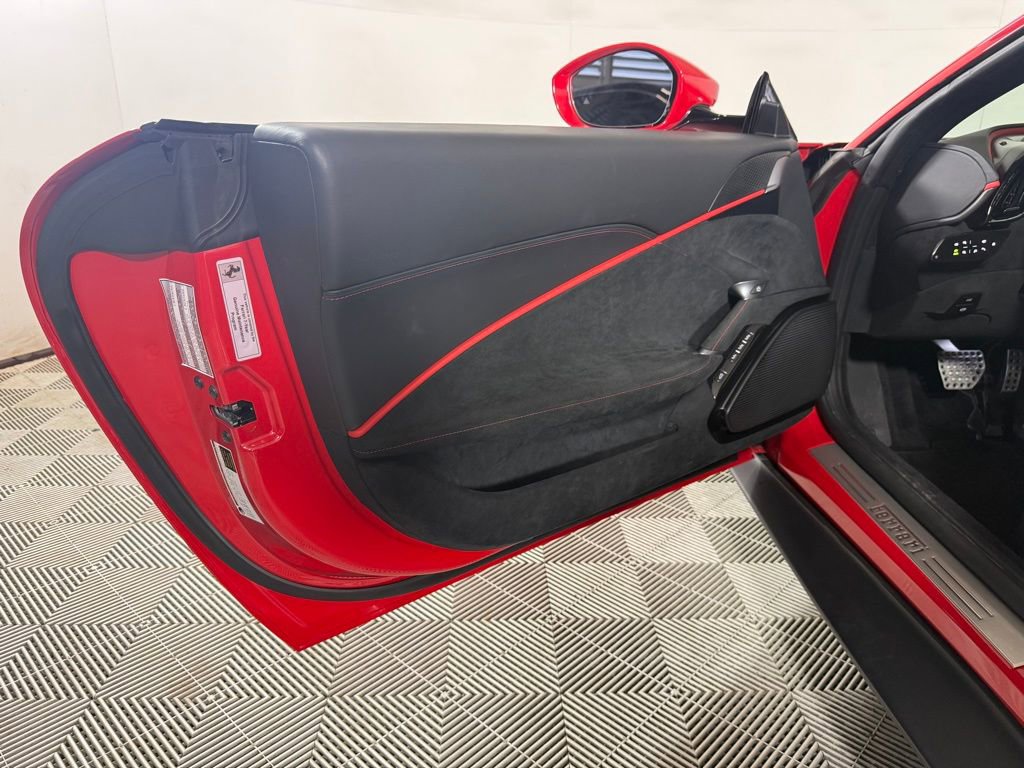 Used 2021 Ferrari Roma image 21