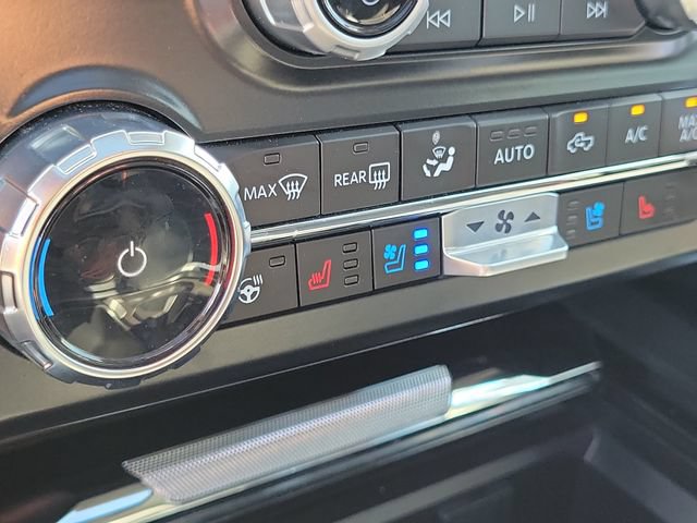 Used 2024 Ford F250 Lariat w/ Lariat Ultimate Package AWD/4WD image 11