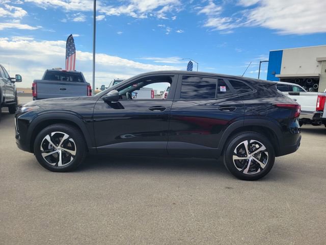 Used 2024 Chevrolet Trax RS image 3