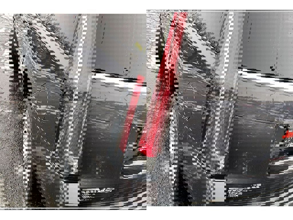 Used 2016 Cadillac Escalade Premium image 31