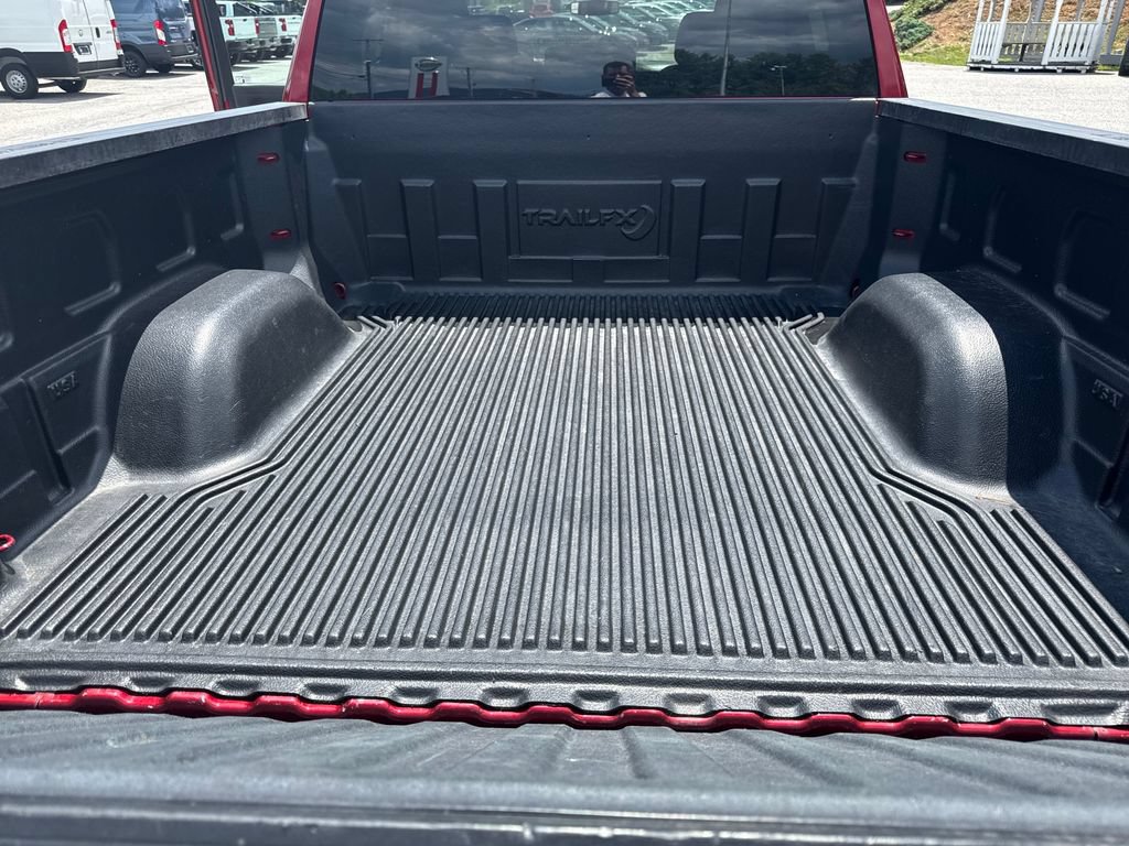 Used 2022 Chevrolet Silverado 1500 LT AWD/4WD image 22