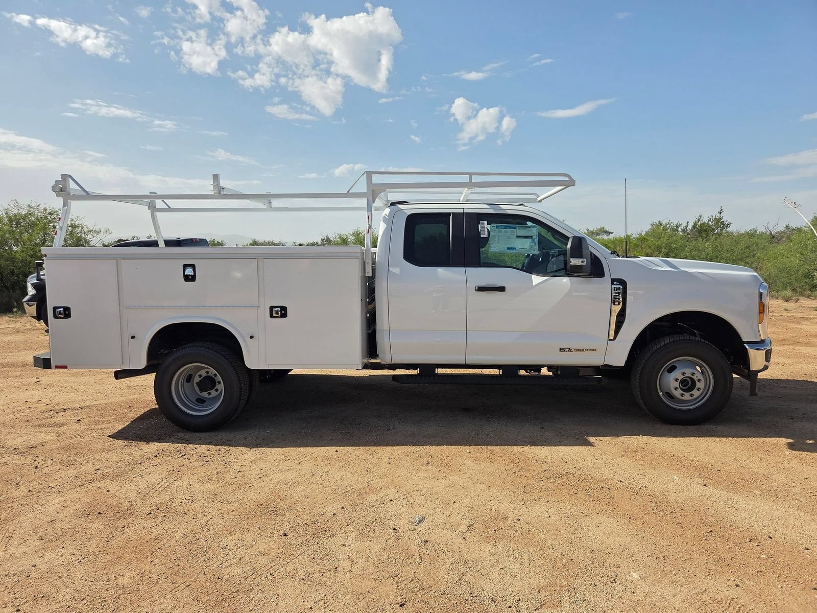 New 2026 Ford F350 XL w/ XL Chrome Package AWD/4WD image 4