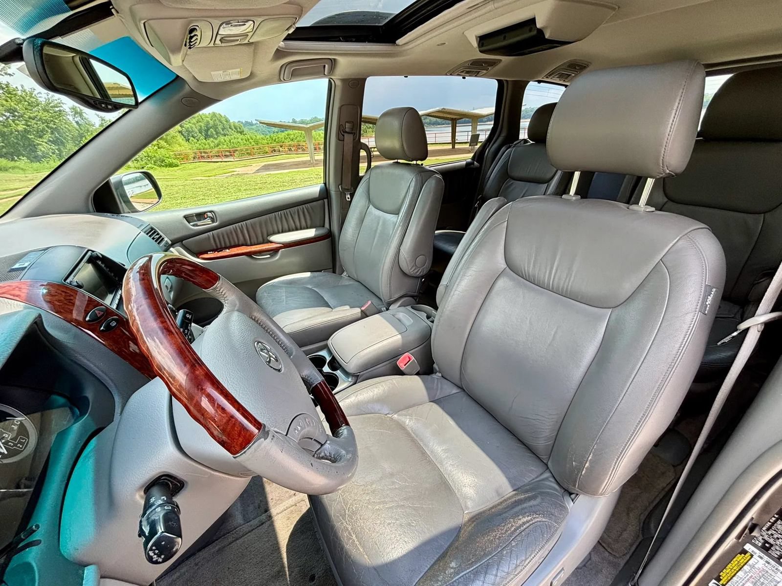 Used 2005 Toyota Sienna XLE Limited AWD/4WD image 11