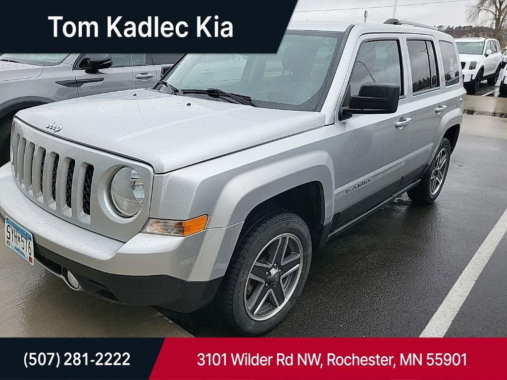 Used 2012 Jeep Patriot Latitude w/ Altitude Pkg image 1
