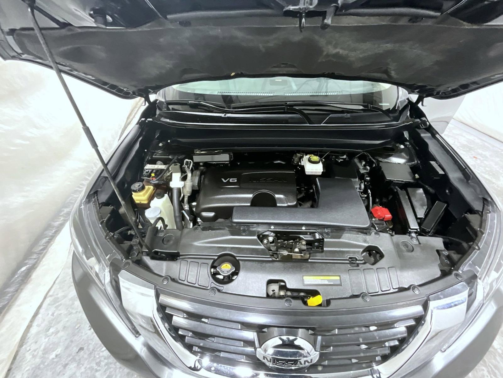 Used 2020 Nissan Pathfinder Platinum image 26