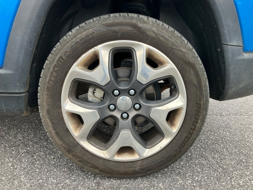 Used 2018 Jeep Compass Limited w/ Navigation Group AWD/4WD image 24