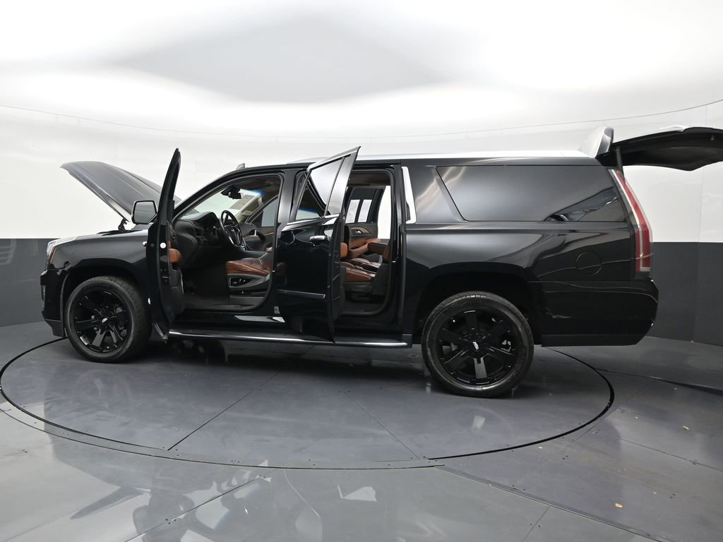 Used 2019 Cadillac Escalade ESV Premium Luxury image 33