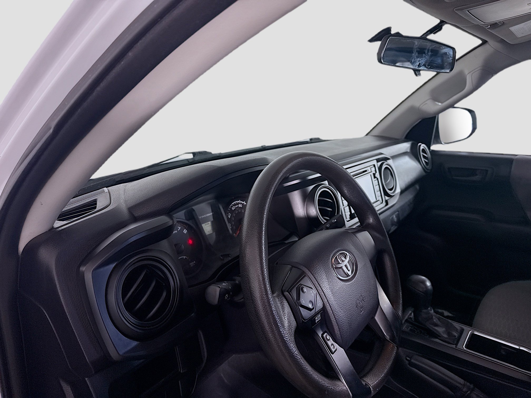 Used 2017 Toyota Tacoma SR image 22