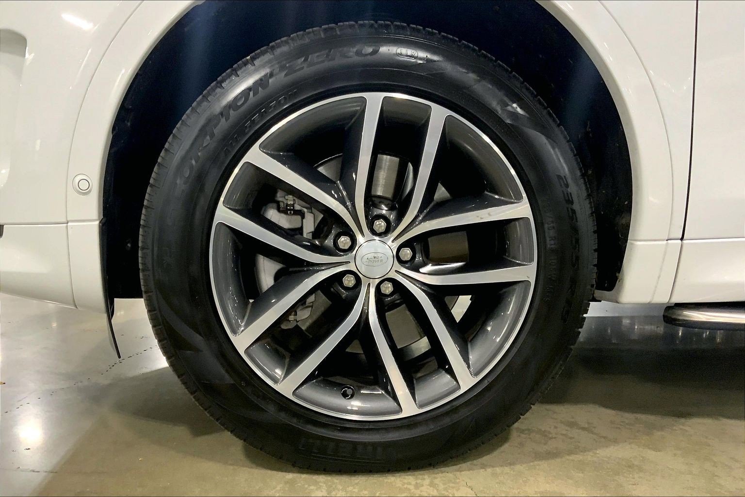 New 2025 Land Rover Discovery Sport S image 11