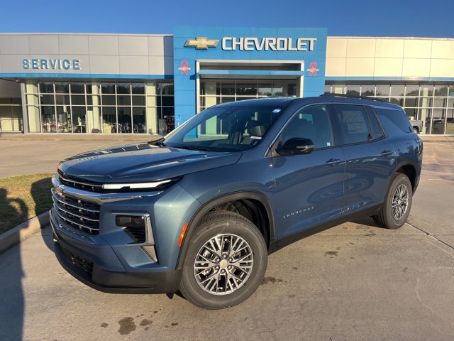 New 2026 Chevrolet Traverse LT image 2