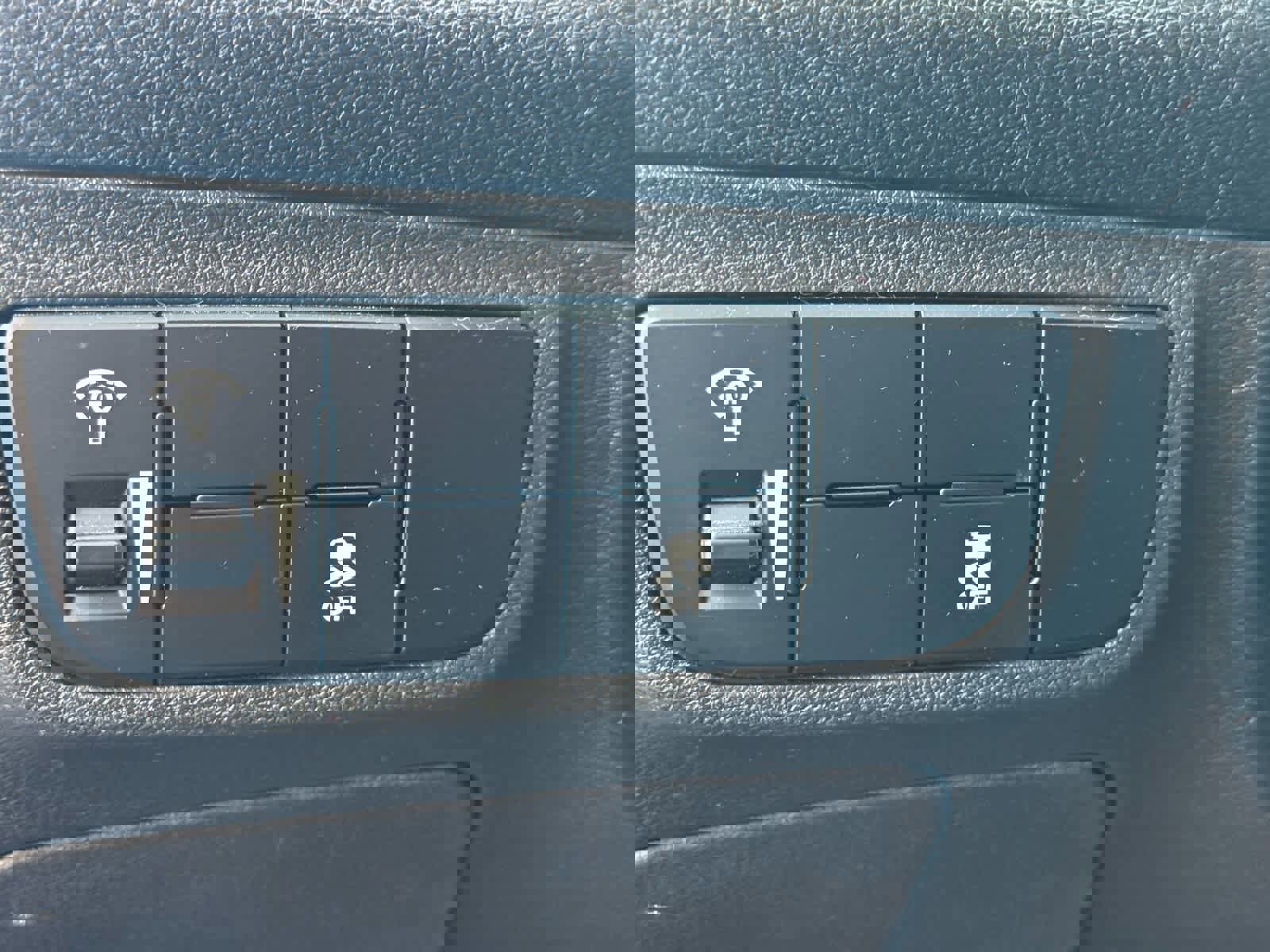 Used 2017 Hyundai Veloster Value Edition image 12