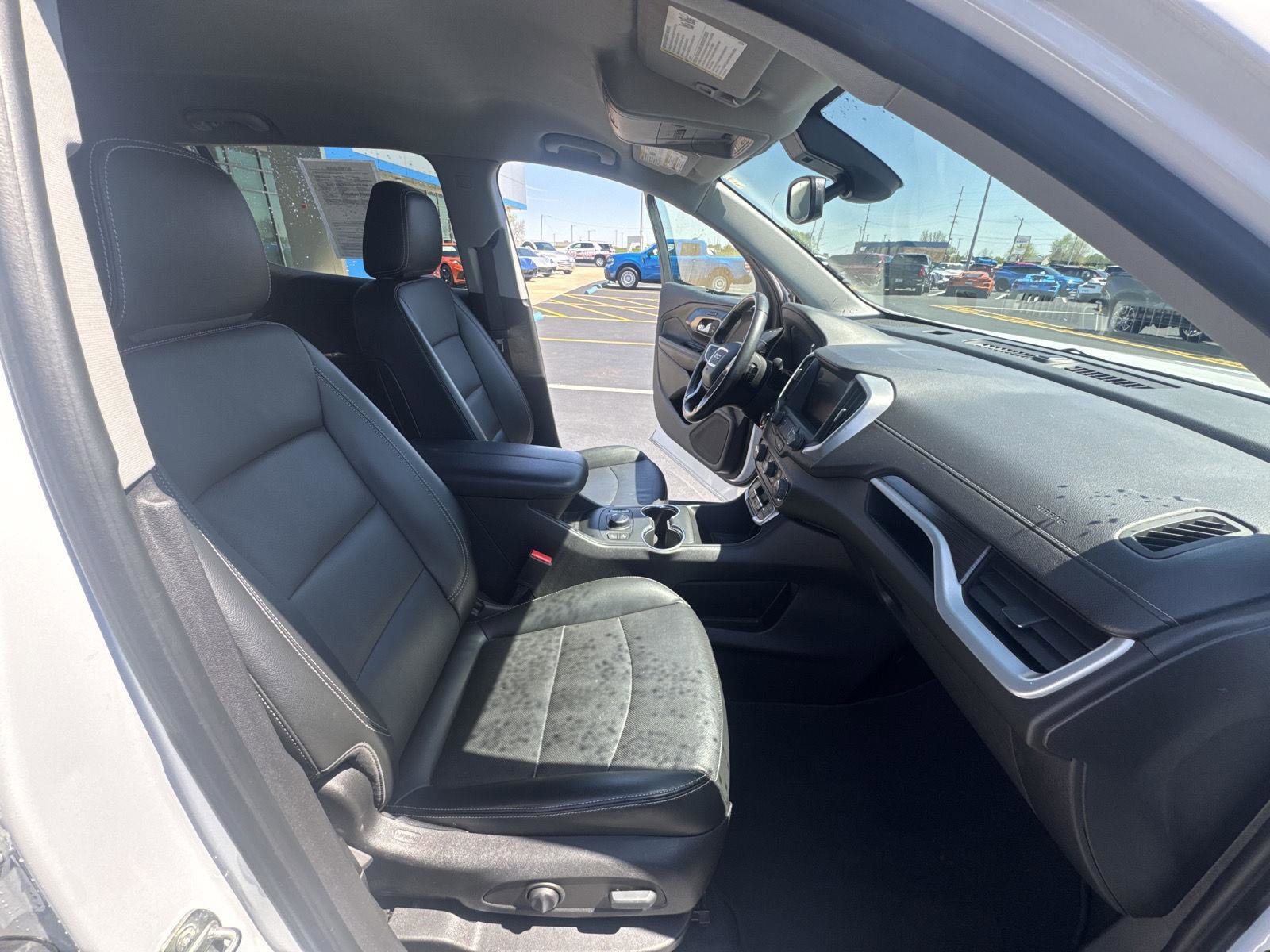 Used 2022 GMC Terrain SLT AWD/4WD image 16