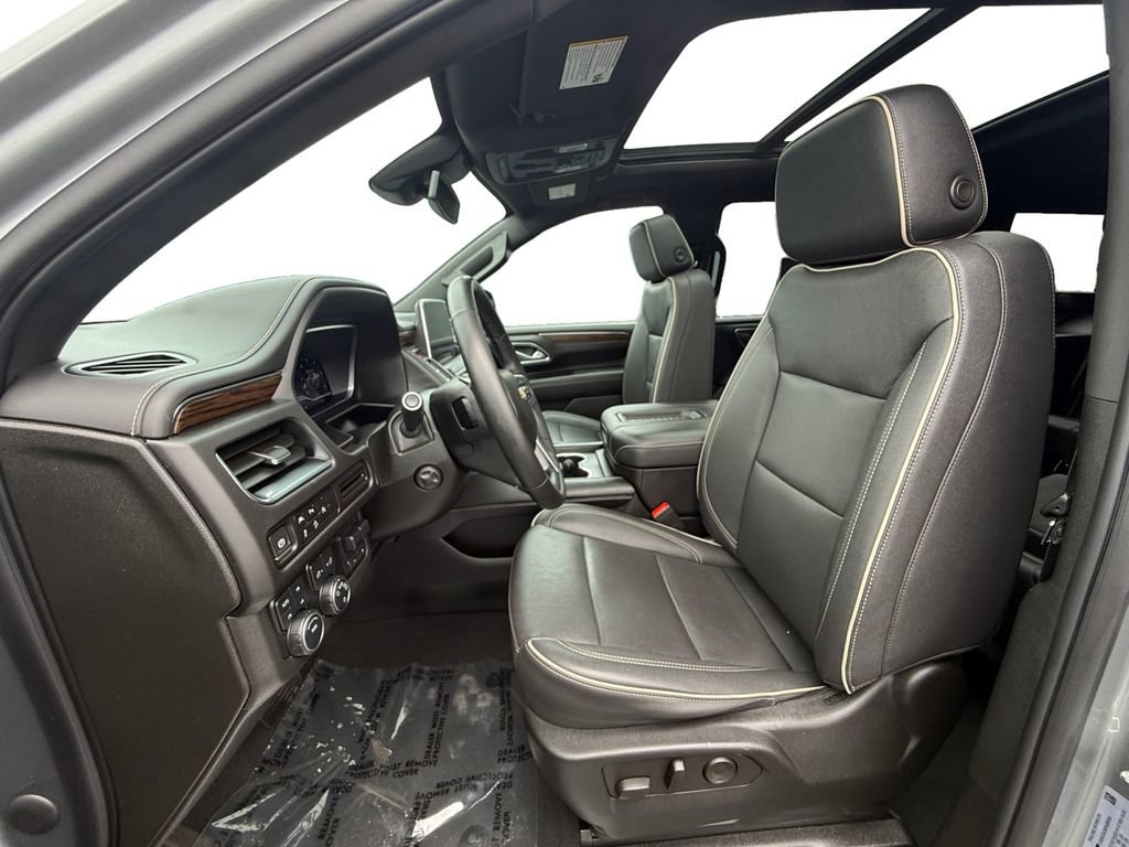 Used 2023 Chevrolet Tahoe Premier w/ Max Trailering Package AWD/4WD image 9