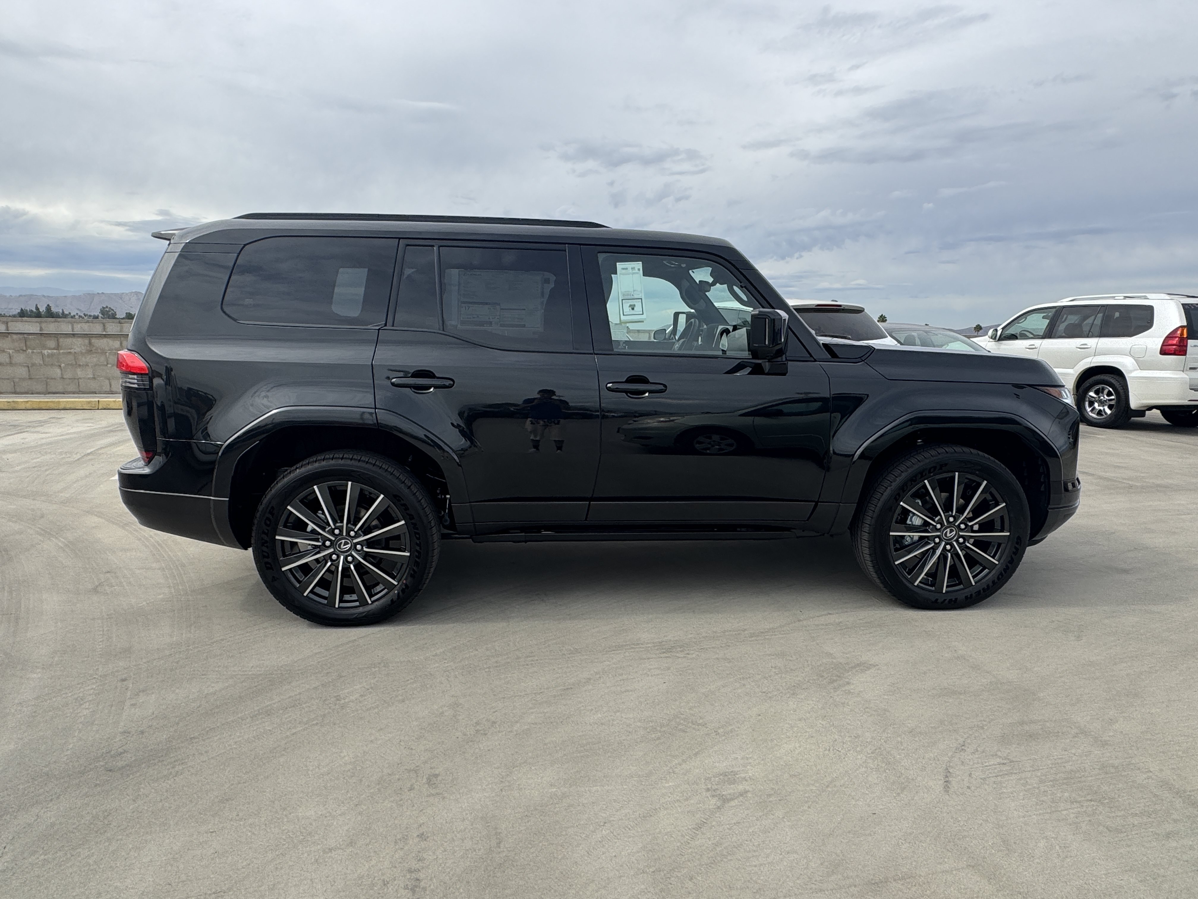 New 2026 Lexus GX 550 w/ Accessory Package (2T) AWD/4WD image 12