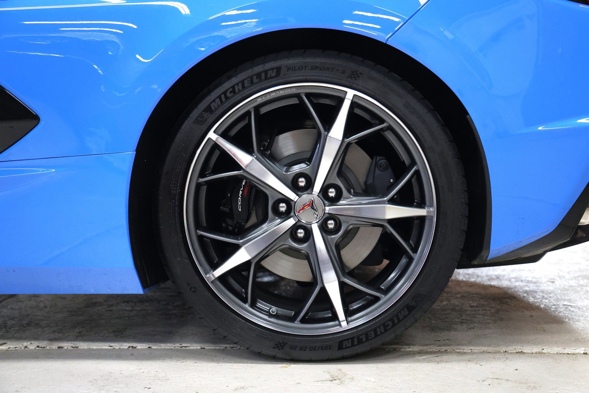 Used 2021 Chevrolet Corvette Stingray Convertible w/ Z51 Performance Package image 11