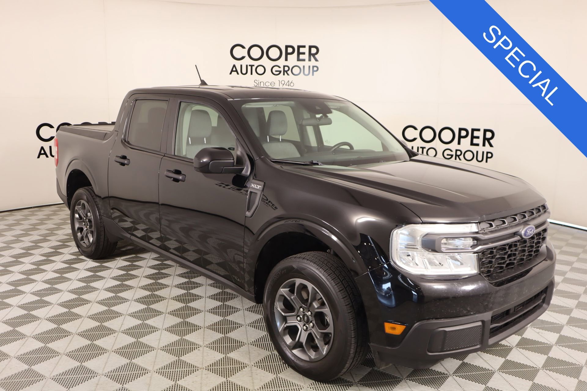 Used 2023 Ford Maverick XLT w/ XLT Luxury Package FWD image 1