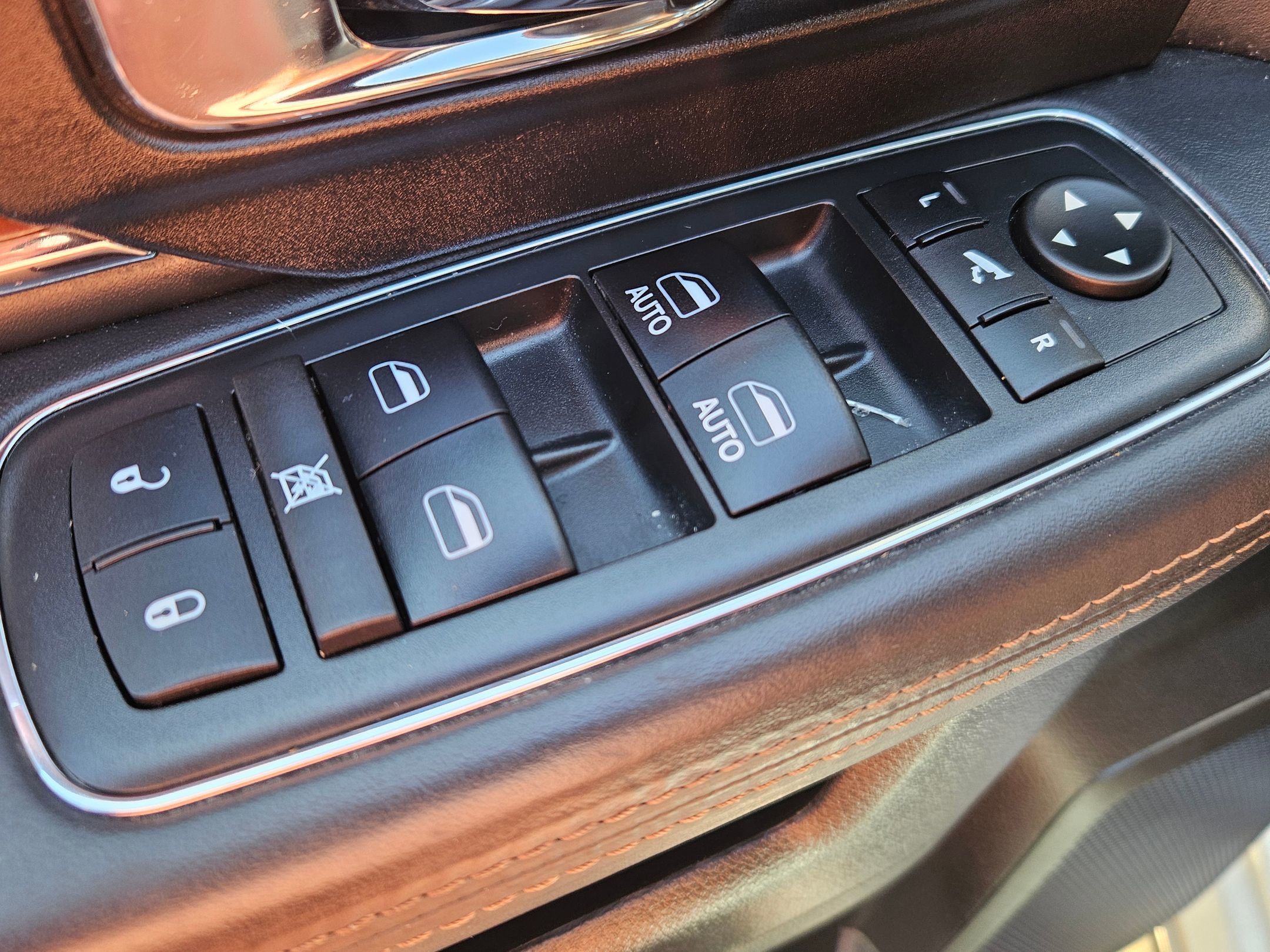 Used 2017 RAM 3500 Laramie Longhorn AWD/4WD image 10
