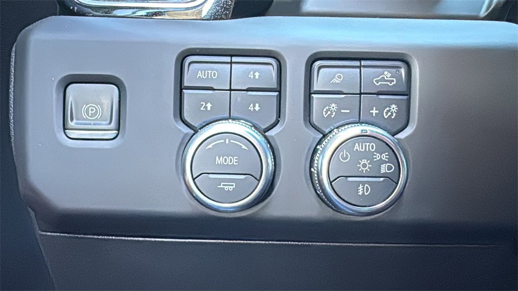 Used 2024 GMC Sierra 2500 Denali Ultimate image 19