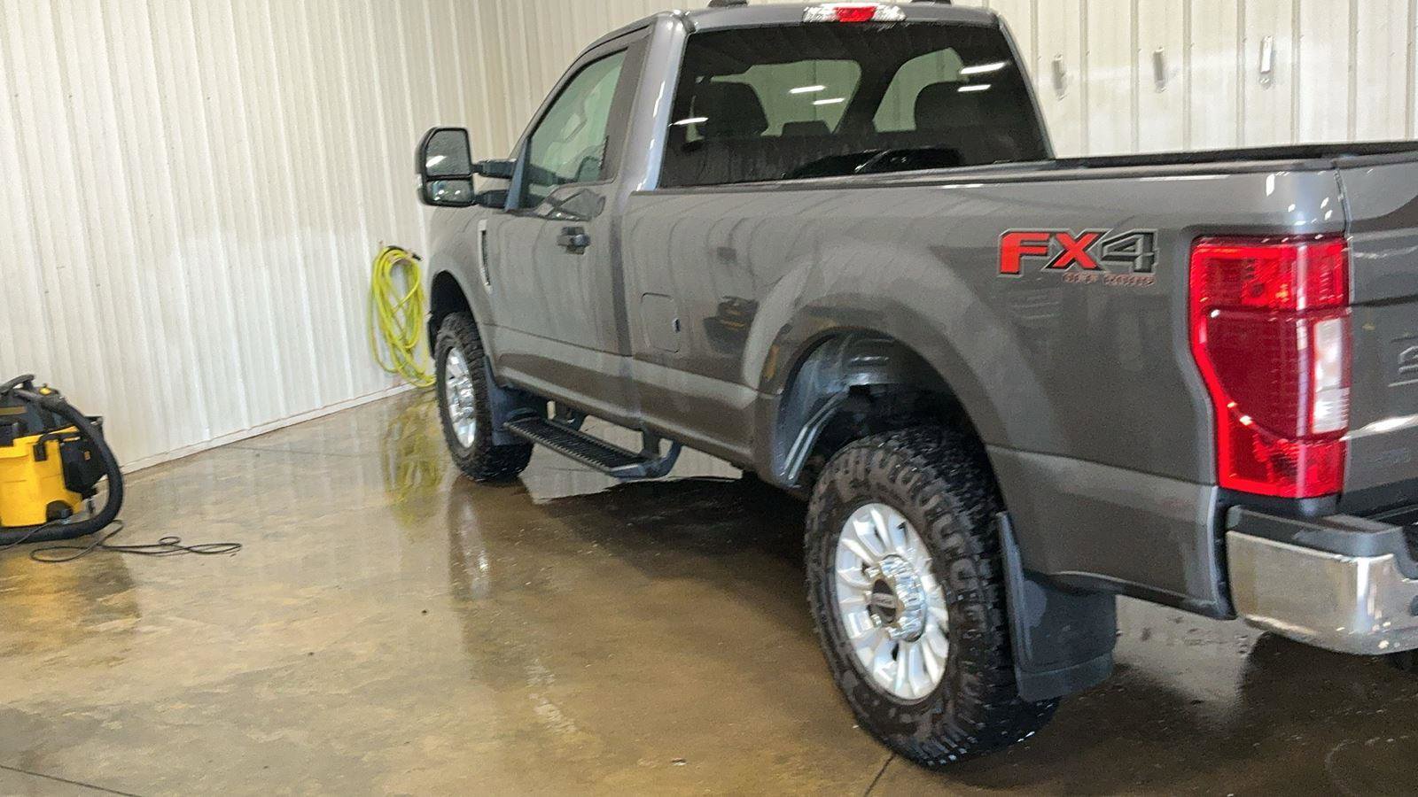 Used 2022 Ford F350 XLT w/ XLT Value Package image 5