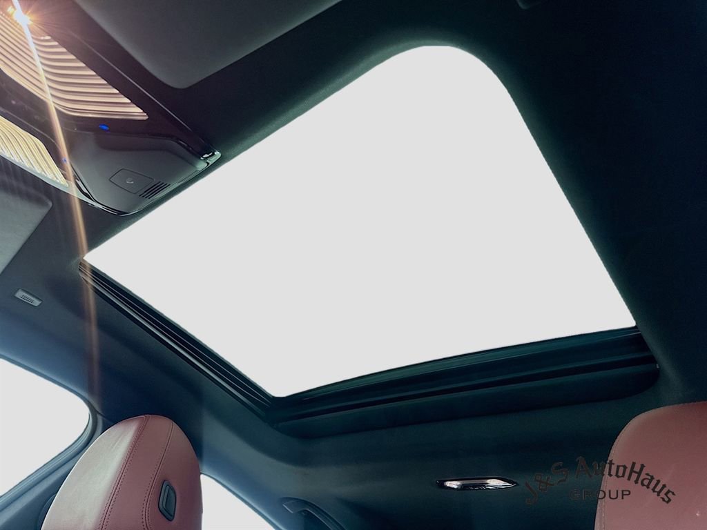 Used 2023 BMW i4 eDrive35 image 16