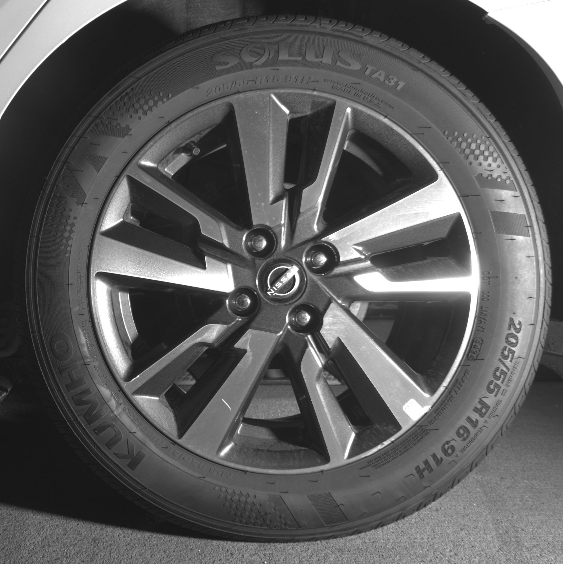 Used 2025 Nissan Versa SV w/ Trunk Package image 14