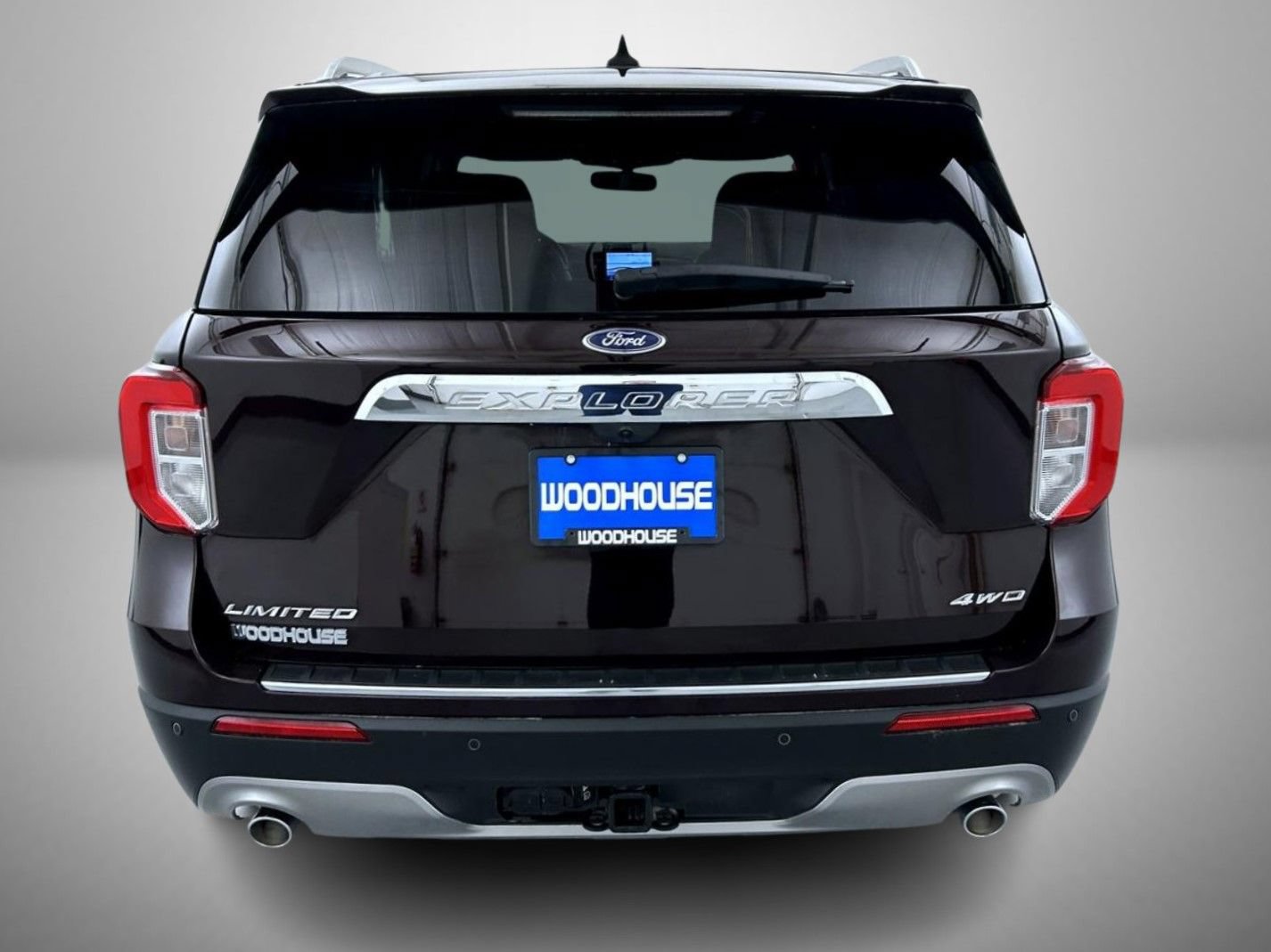 Used 2023 Ford Explorer Limited w/ Equipment Group 301A AWD/4WD image 6