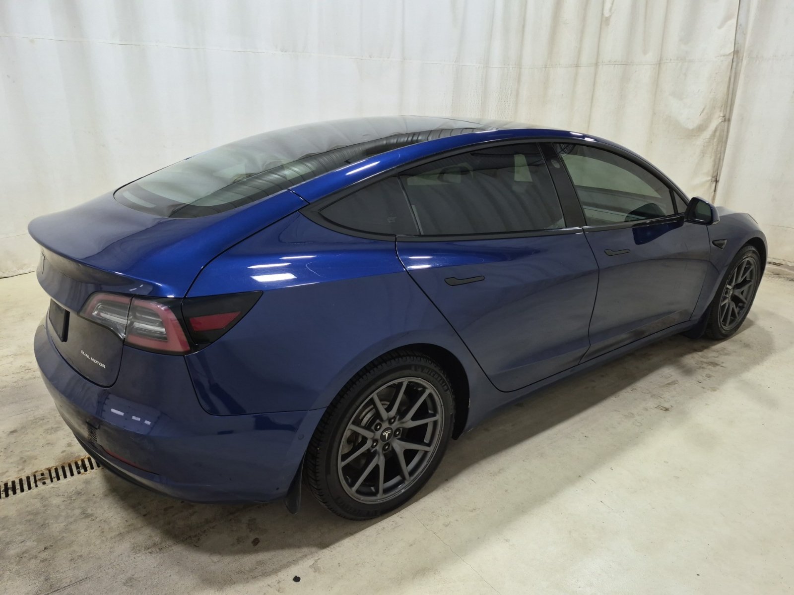 Used 2019 Tesla Model 3 Long Range AWD/4WD image 3