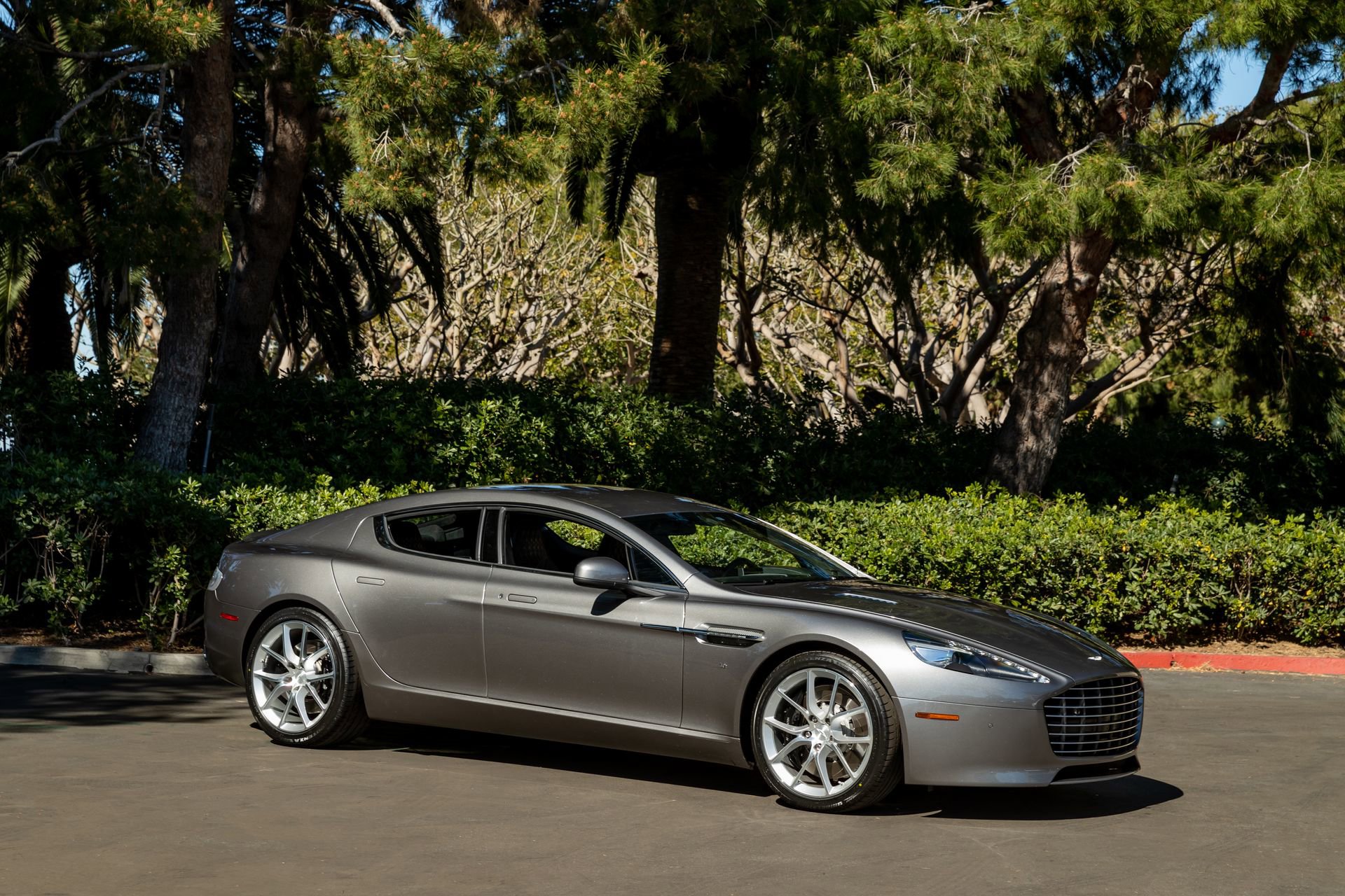 Used 2015 Aston Martin Rapide S RWD image 19