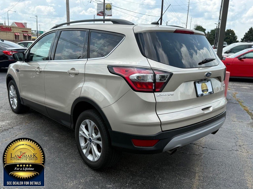 Used 2017 Ford Escape SE w/ Equipment Group 201A FWD image 7