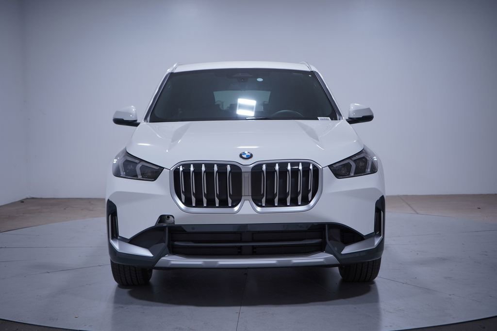Used 2026 BMW X1 xDrive28i AWD/4WD image 3
