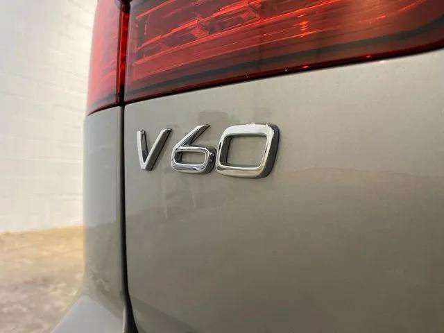 Used 2025 Volvo V60 B5 Cross Country Plus AWD/4WD image 95