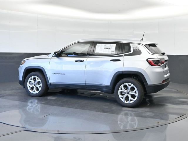 Used 2025 Jeep Compass Sport w/ Mopar Graphics Package AWD/4WD image 7