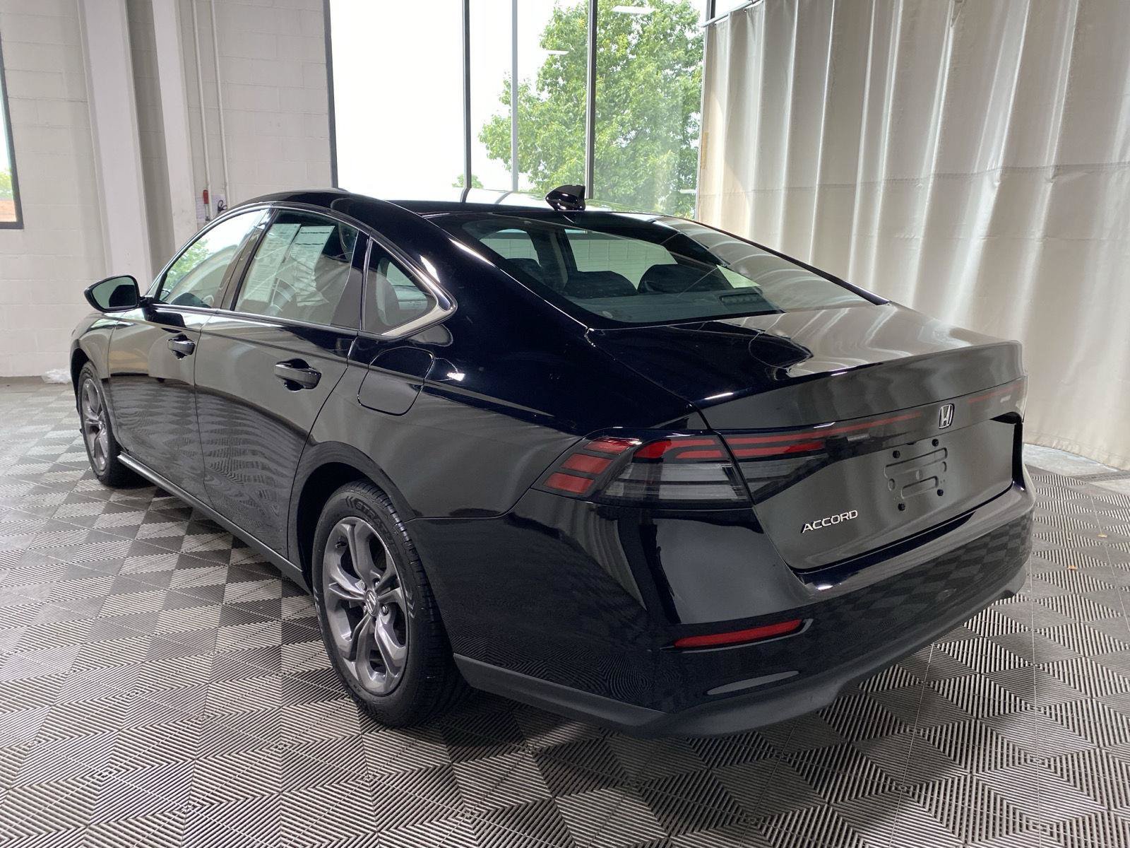 Certified 2023 Honda Accord EX image 5