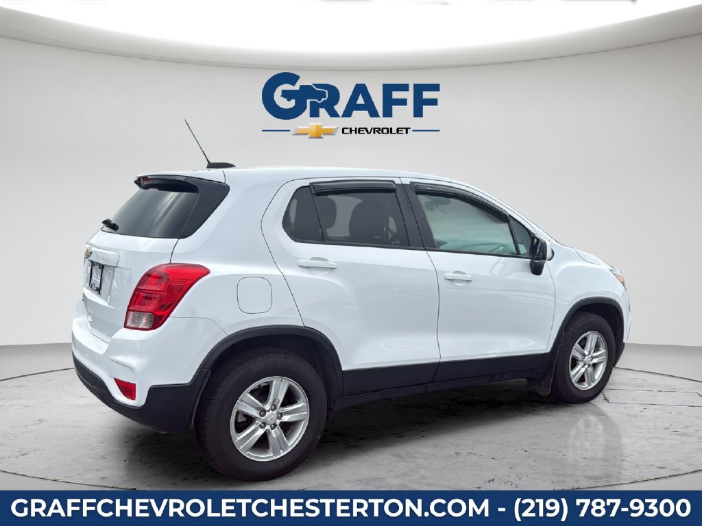 Used 2021 Chevrolet Trax LS w/ Tint and Cruise Package AWD/4WD image 8