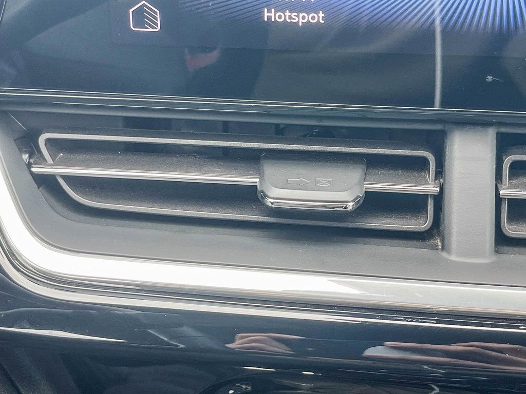 Certified 2024 Chevrolet Trax RS w/ Driver Confidence Package image 27