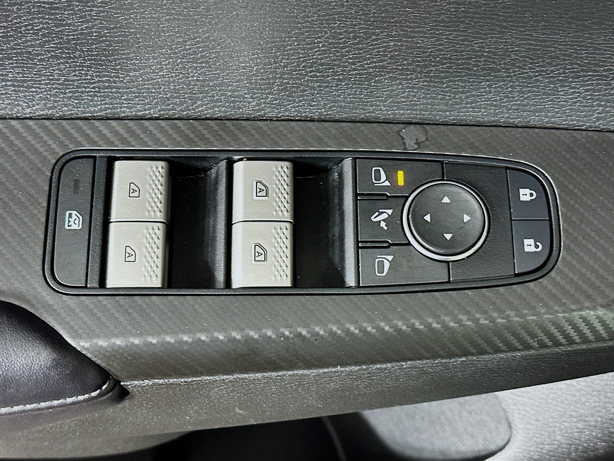 Used 2025 Mitsubishi Outlander SE AWD/4WD image 15