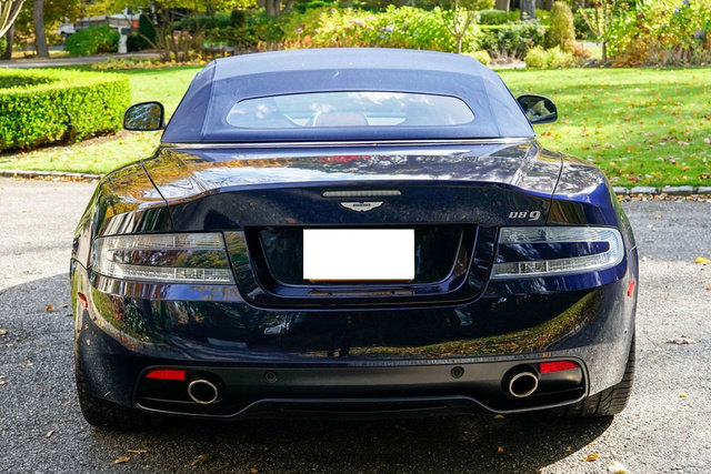 Used 2015 Aston Martin DB9 Volante image 20