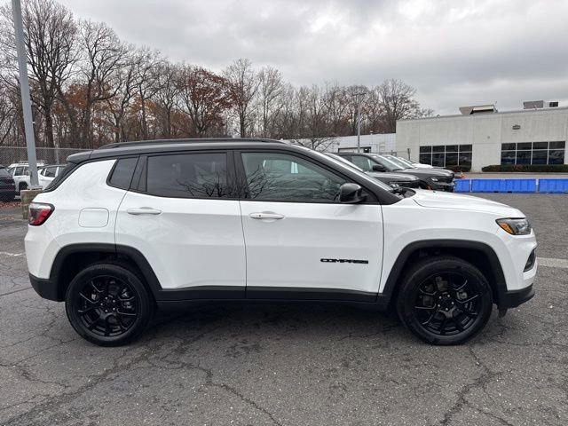 Used 2022 Jeep Compass Altitude image 16