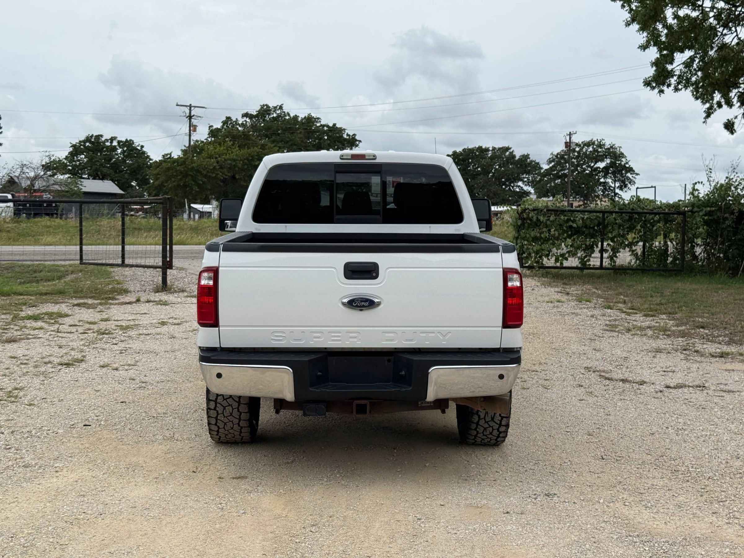 Used 2015 Ford F250 Lariat w/ FX4 Off-Road Package AWD/4WD image 4