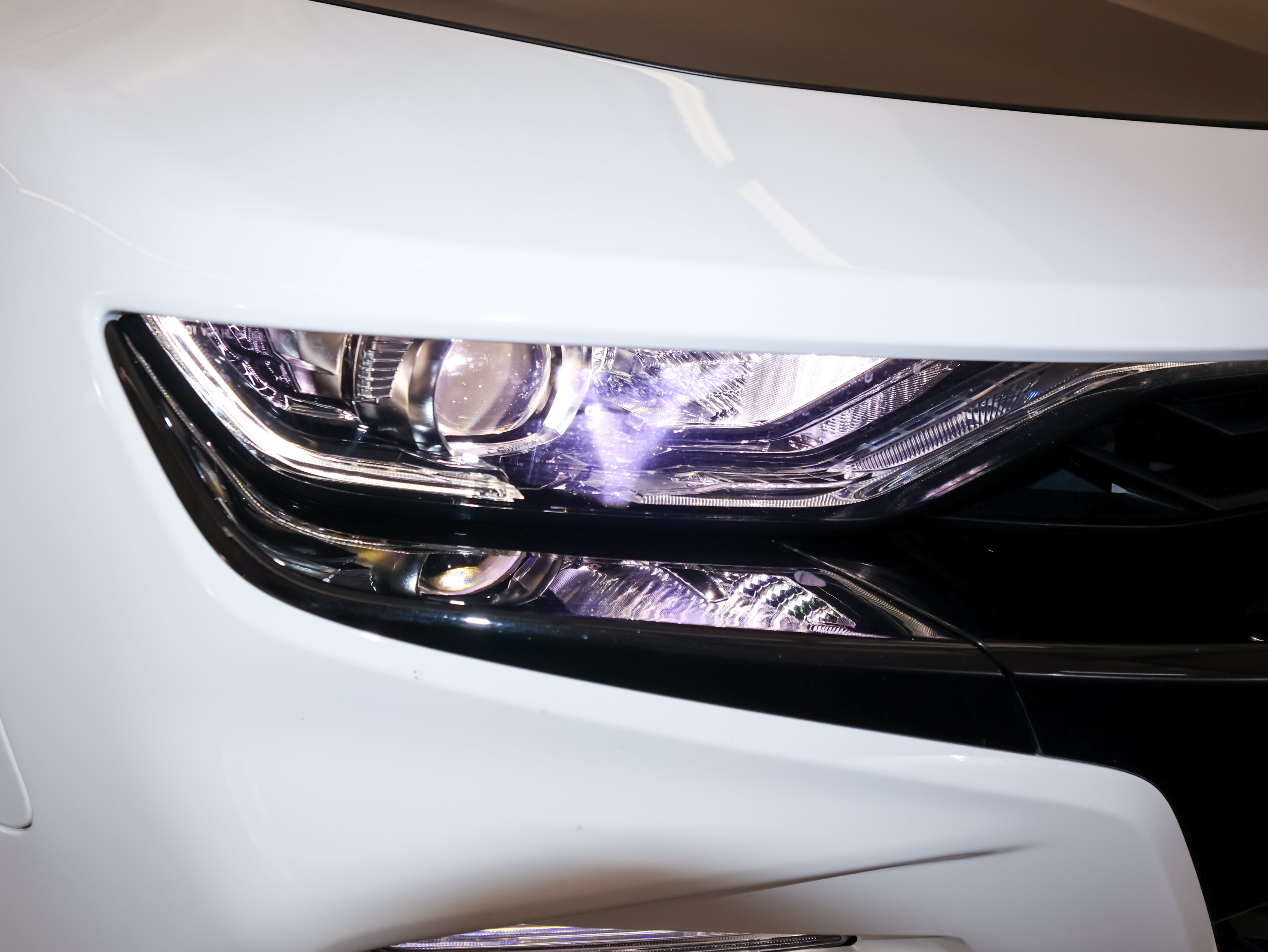 Used 2019 Chevrolet Camaro SS RWD image 38