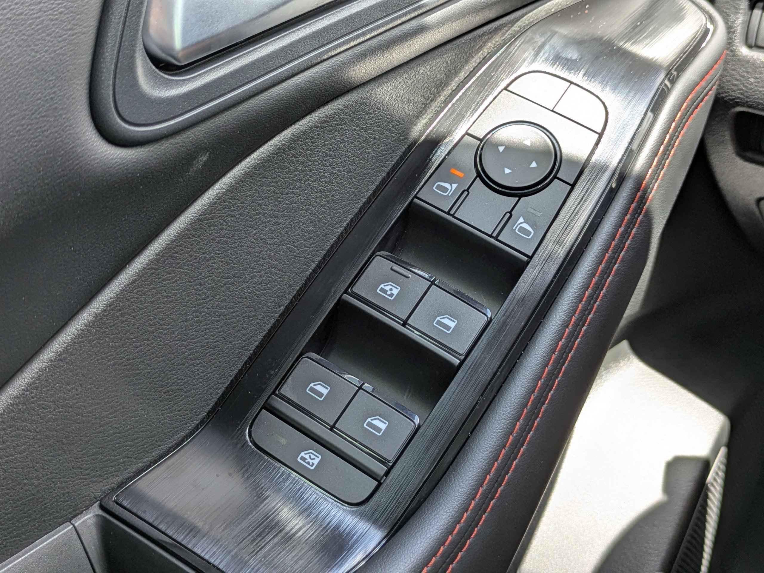 New 2026 Nissan Rogue SV AWD/4WD image 25
