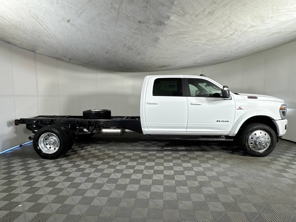 New 2027 RAM 5500 4x4 Crew Cab w/ Laramie Trim Package image 6