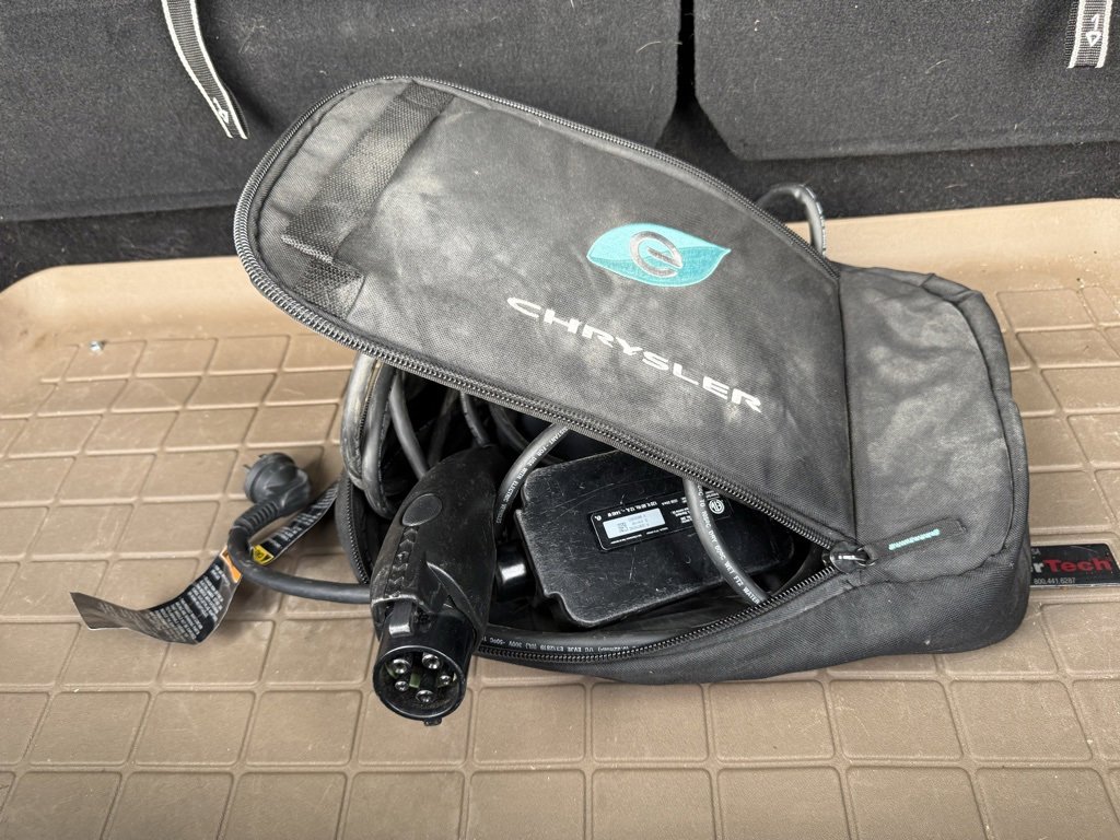 Used 2020 Chrysler Pacifica Limited w/ Advanced Safetytec Group image 15