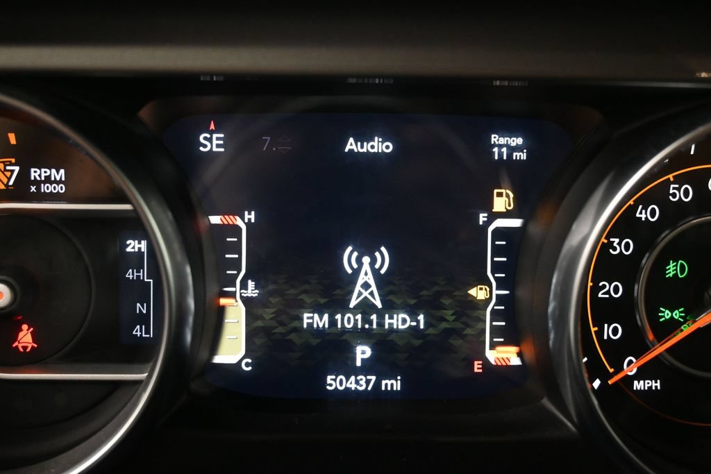 Used 2023 Jeep Wrangler Unlimited Sahara w/ Cold Weather Group AWD/4WD image 9