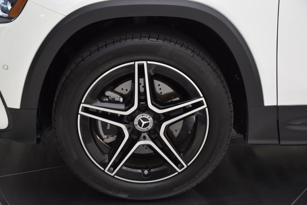 Certified 2024 Mercedes-Benz GLB 250 4MATIC w/ Pinnacle Package image 12